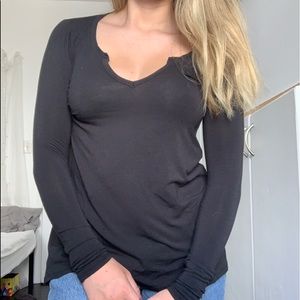 Long sleeve vneck
